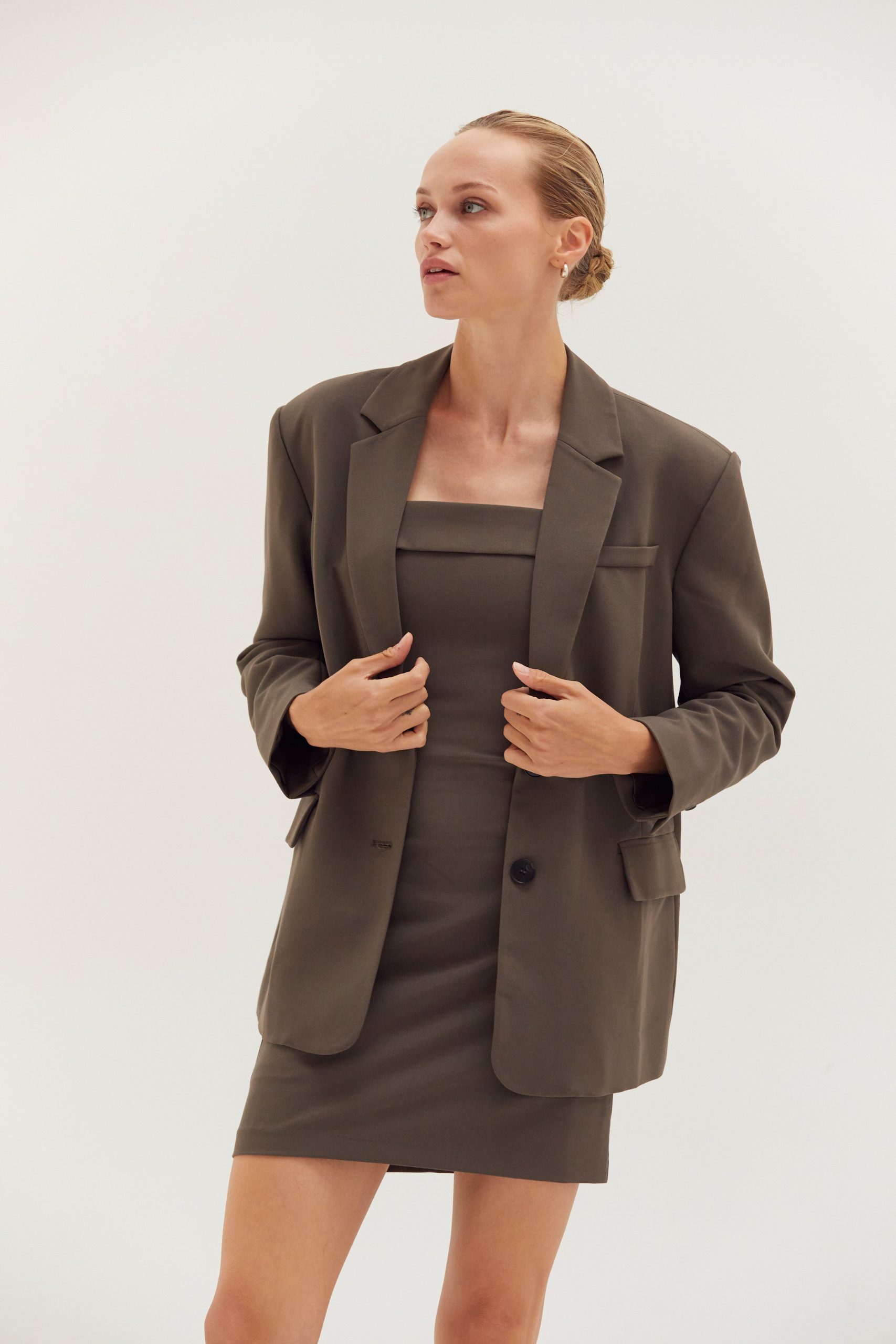 CR_CJ7676-4_BROWNGREY_2.jpg